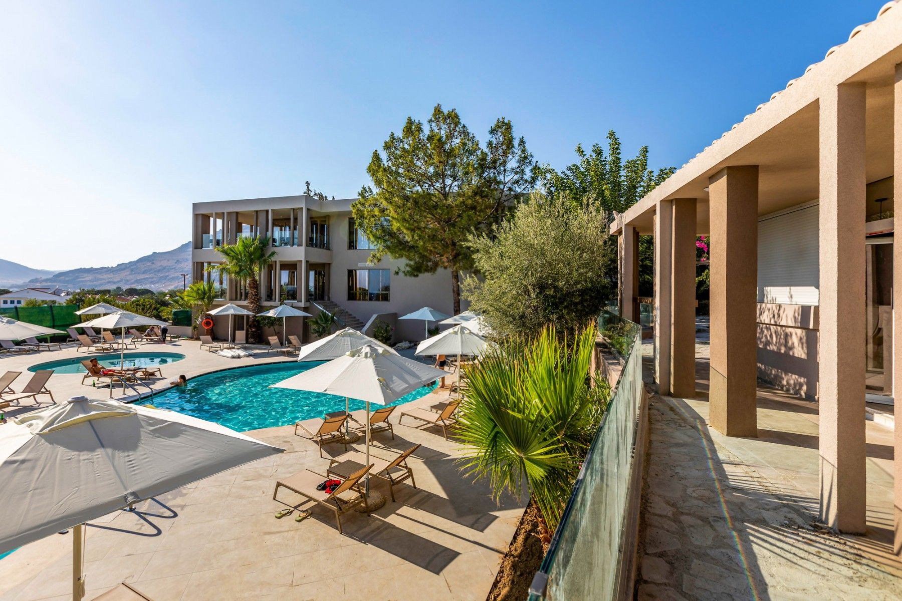 WHITE OLIVE PREMIUM LINDOS 4* ΣΤΗ ΡΟΔΟ ΜΕ ΤΟ Ι.Χ. ΣΑΣ