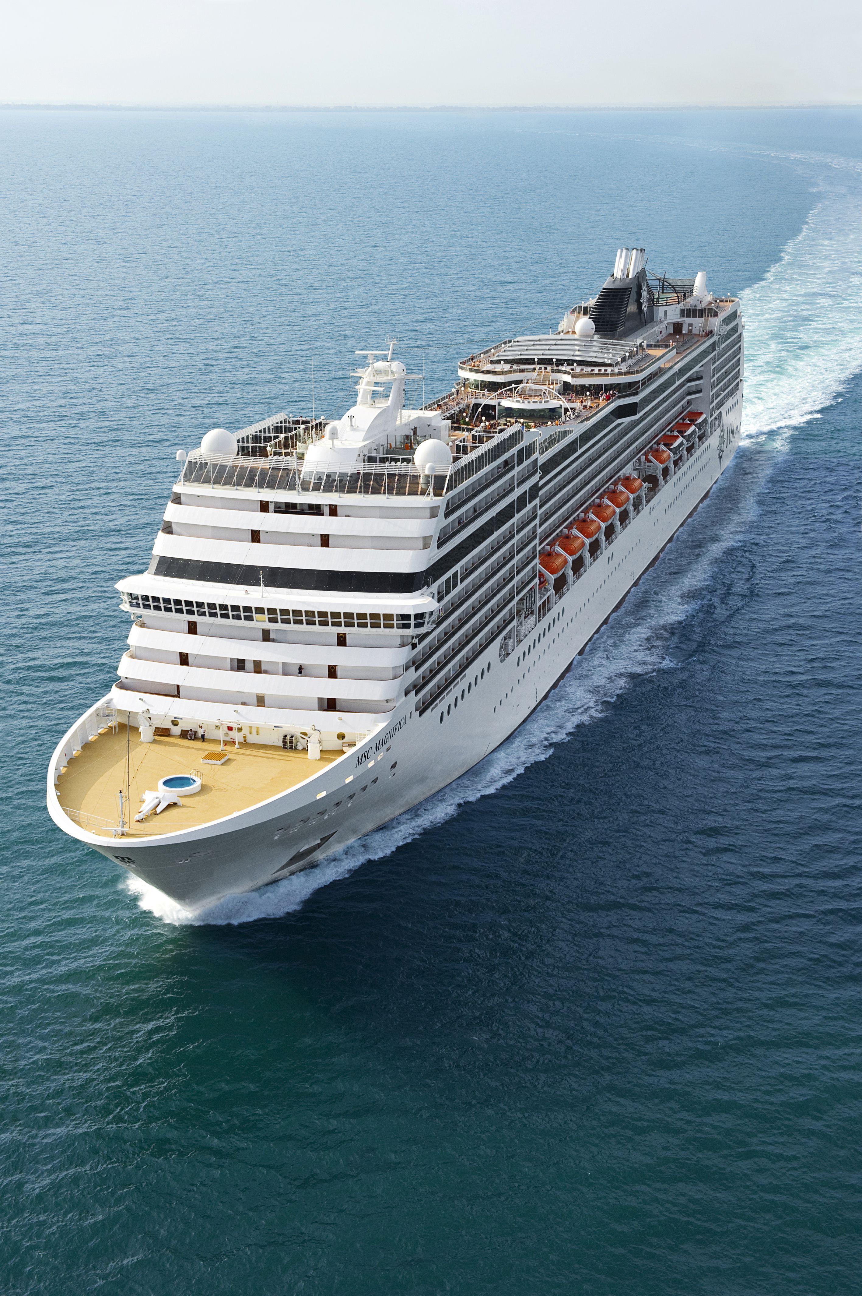 9ΗΜ ΟΡΓΑΝΩΜΕΝΗ ΜΕ ΤΟ MSC MAGNIFICA ΜΕ ΕΛΛΗΝΑ ΣΥΝΟΔΟ 