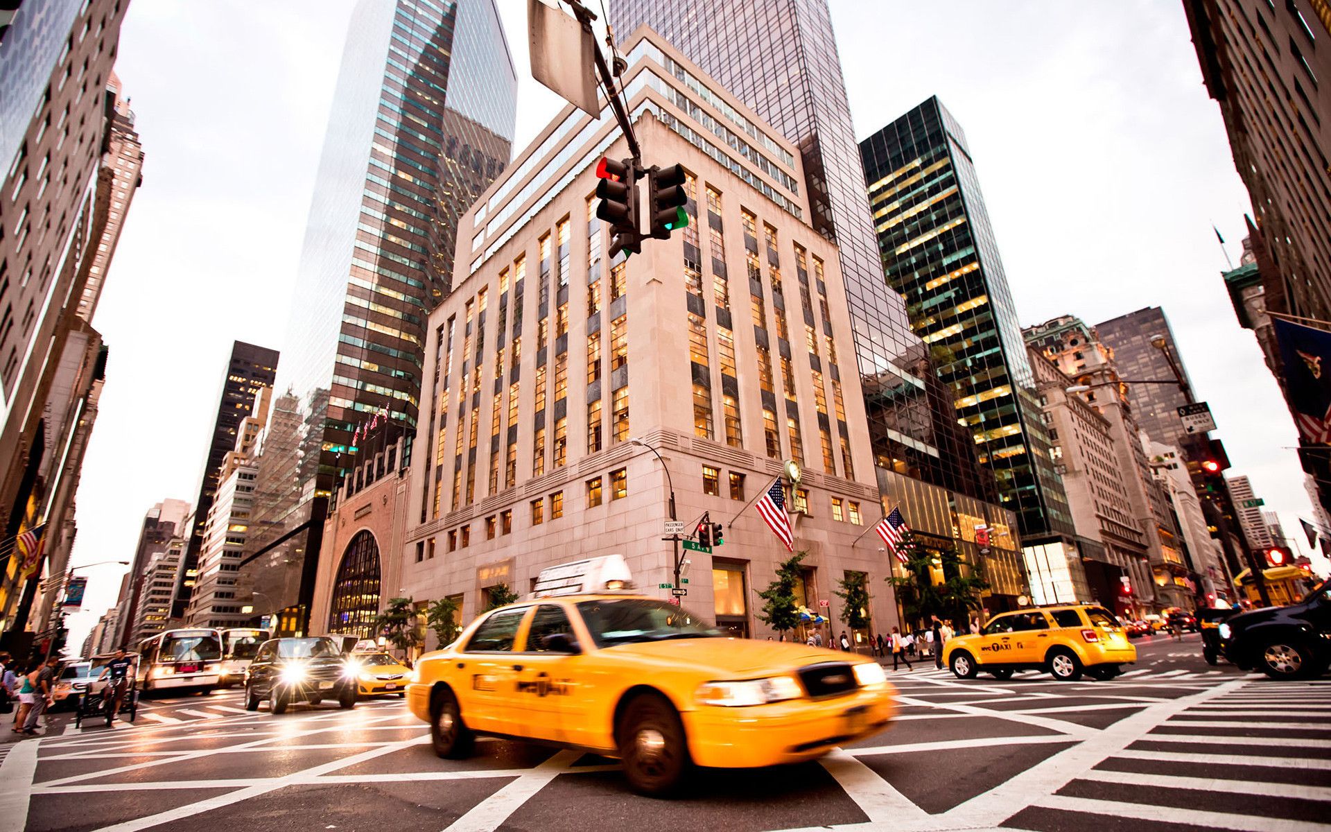 ΝΕΑ ΥΟΡΚΗ & ΒΟΣΤΟΝΗ - Η ΚΑΡΔΙΑ ΤΗΣ ΑΝΑΤΟΛΙΚΗΣ ΑΚΤΗΣ