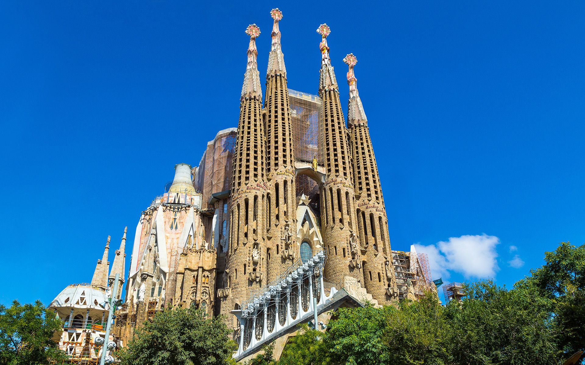 10ΗΜΕΡΗ ΚΡΟΥΑΖΙΕΡΑ ΜΕ ΤΟ AZAMARA ONWARD ΑΠΟ ΒΑΡΚΕΛΩΝΗ